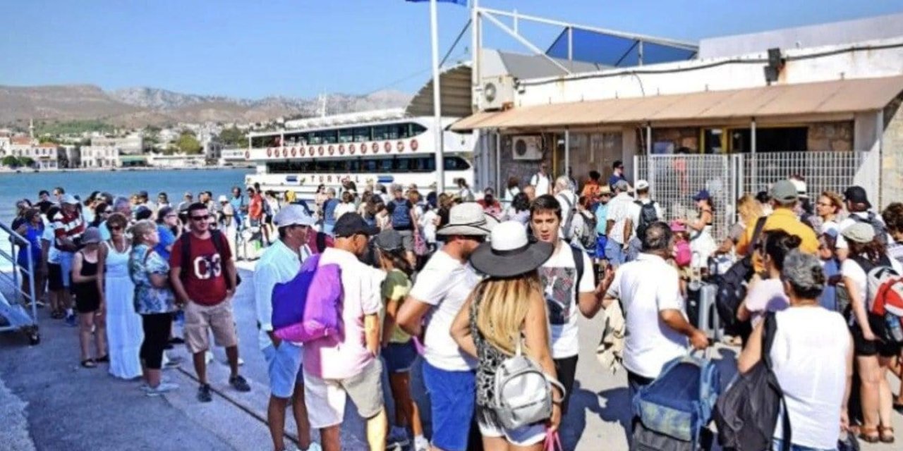 Fahiş fiyatlar Türkleri Yunan adalarına akın ettirdi